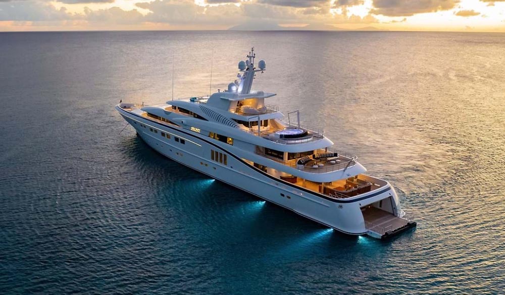 Secret Superyacht