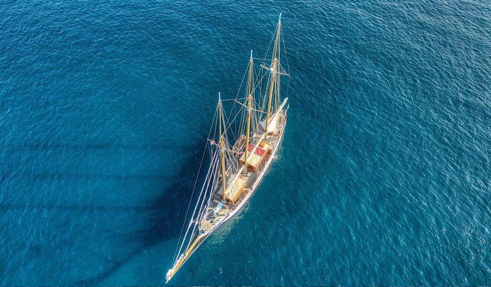 Trinakria Sailing Yacht
