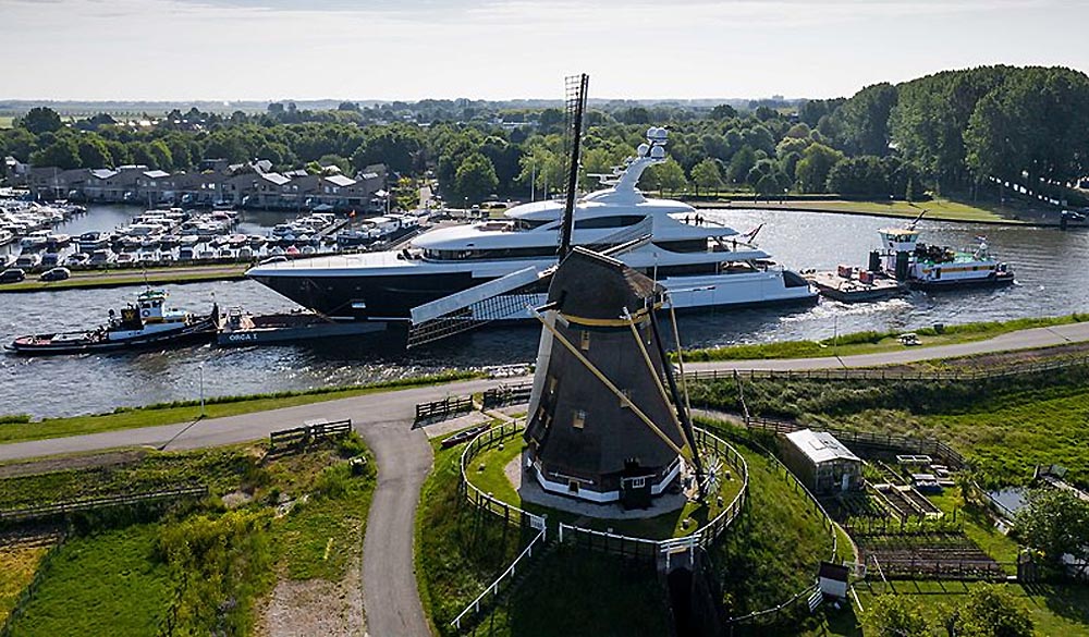 superyacht Podium by Feadship - (c) by Tom van Oossanen