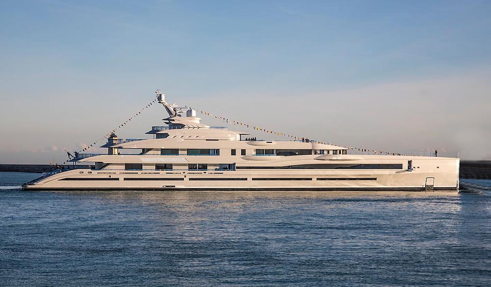 Lana Yacht Benetti 107M - FB277