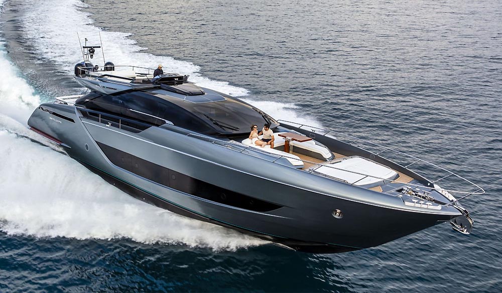 Riva 88 Folgore Superyacht