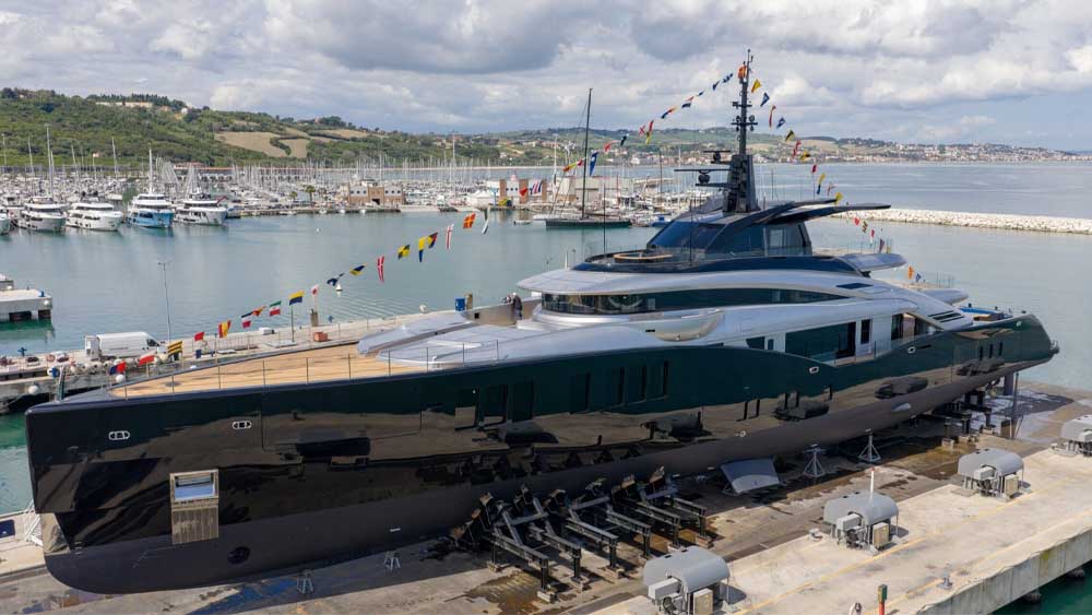 Sea Raider X, la nuova ammiraglia di ISA Yachts &egrave; pronta per il debutto a Monaco