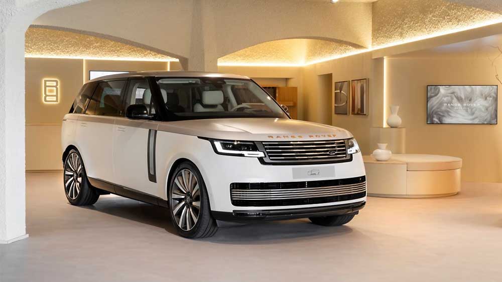 Range Rover approda nel lifestyle della Costa Smeralda