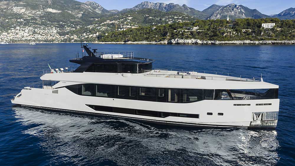 Maiora 36 Exuma, 37 metri per arrivare dove il mare diventa pi&ugrave; vicino