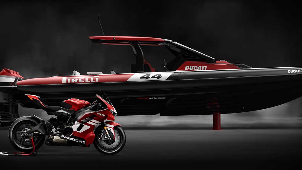 PIRELLI 44 Ducati Edition, quando il carattere racing arriva sull&rsquo;acqua
